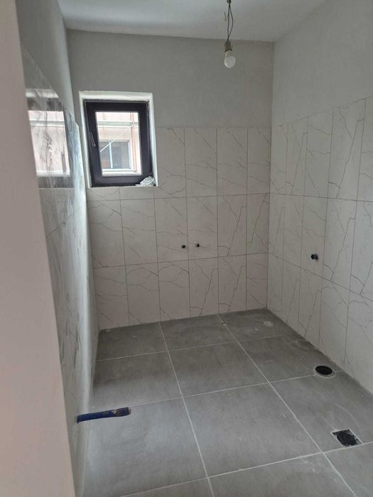 Vand casa cu 2 apartamente independente