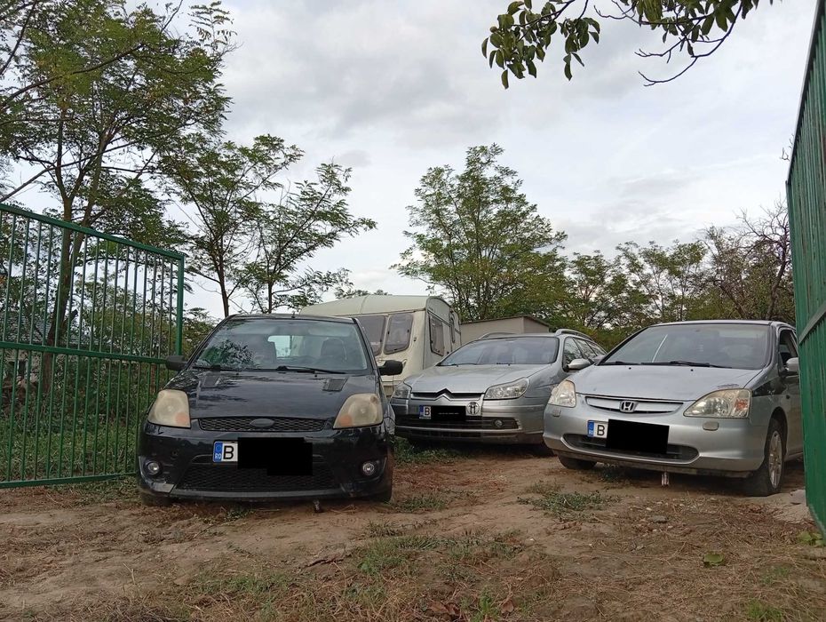 Vând sau schimb auto și rulota