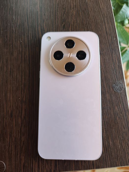 oppo find x 8s+  16/512 в состоянии нового