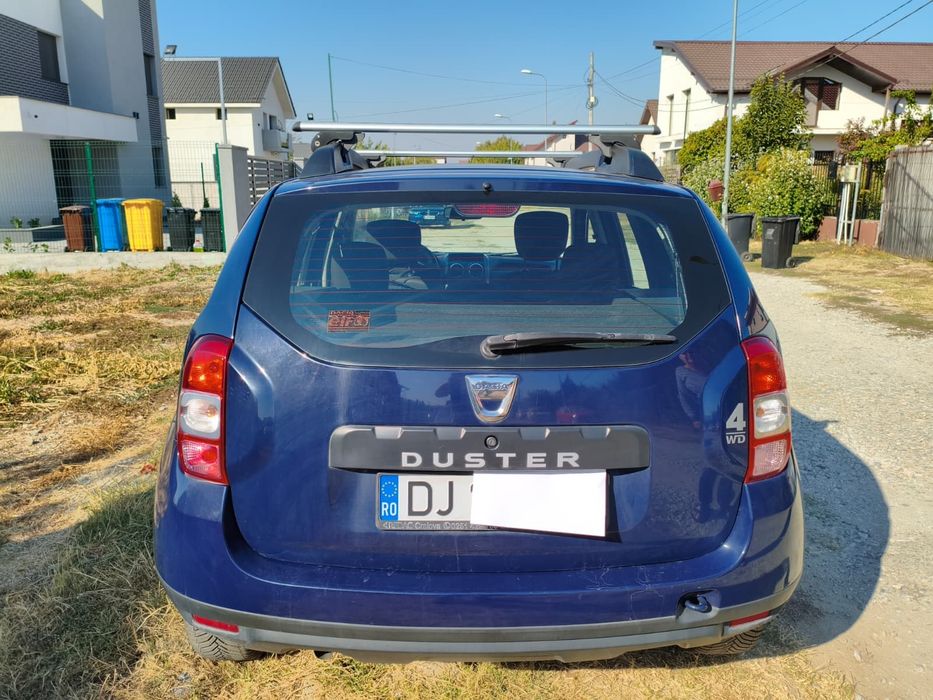 Vând Dacia Duster 2016