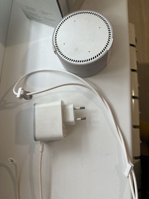 Продам Алису Яндекс Станция Мини с часами