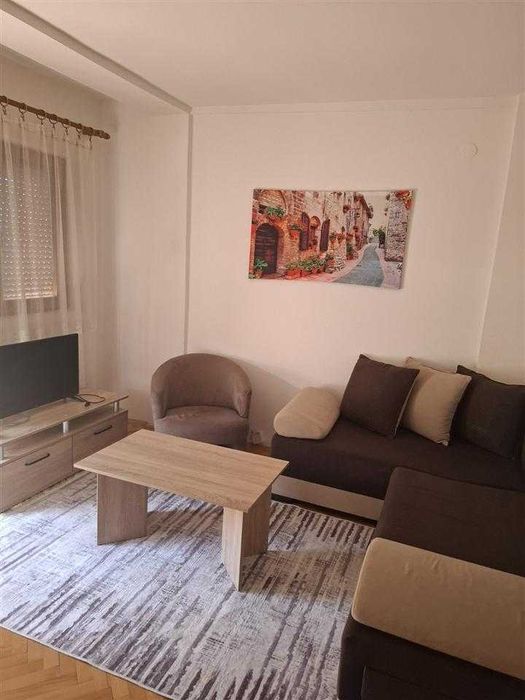 Дава се под наем Двустаен апартамент в Пловдив, Кючук Париж - 70 кв.м за 306 € - Снимка #3