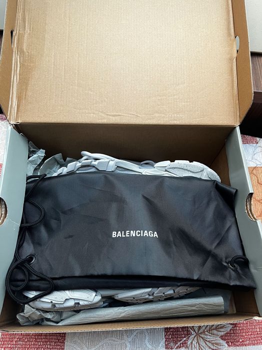 Balenciaga track “Gray”