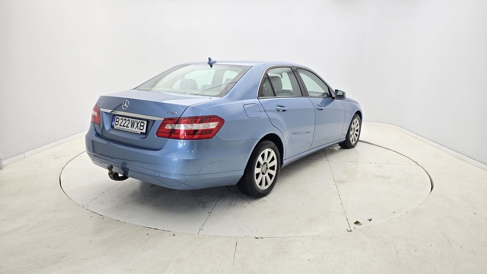 MERCEDES-BENZ E-Class 2012 — imagine 4
