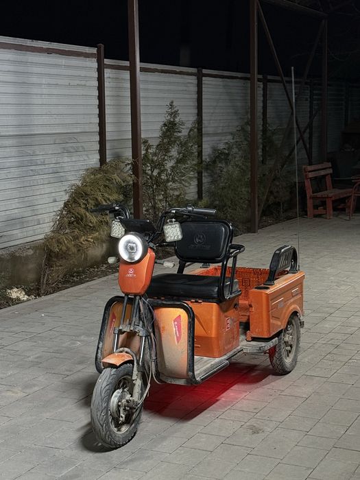 Элетро трицикл болшой