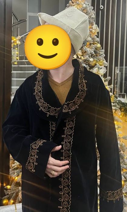 Продается национальный киргизский халат и головной убор  (ак-калпак)