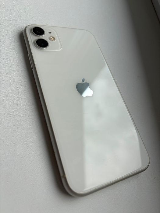 iPhone 11 64GB White – stare excelentă – 750 lei FIX