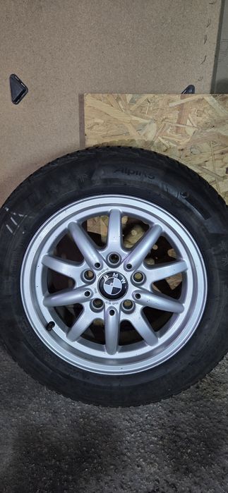 BMW E36 кабрио джанти със зимни гуми  195/65/15. 7J×15  ET47  5×120