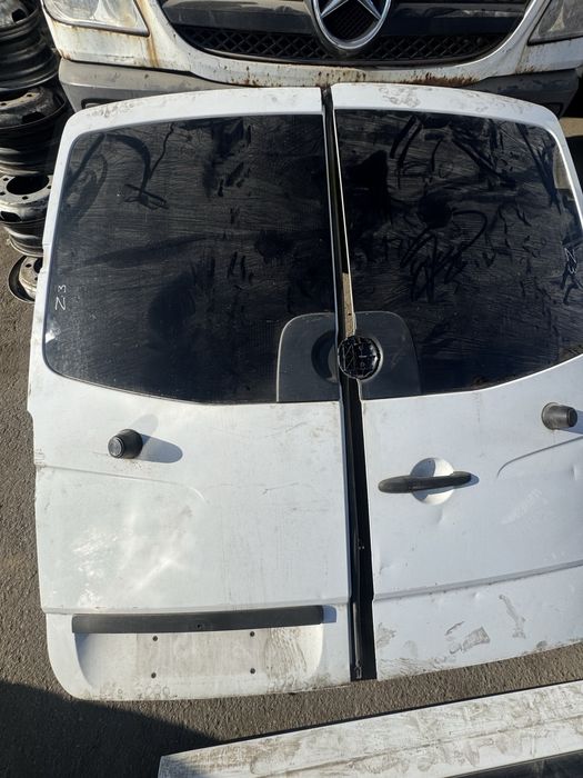 Спринтер запчасти двери