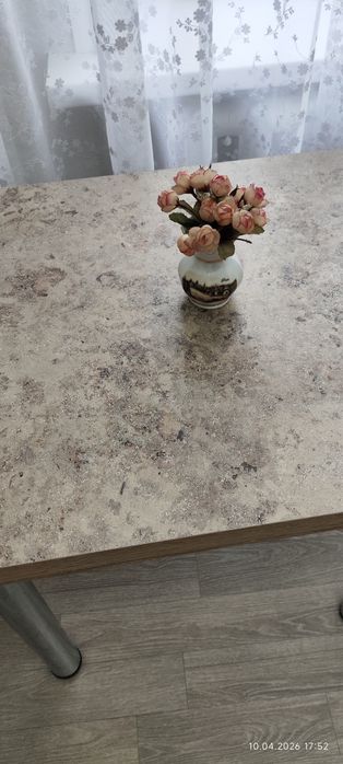 стол.  обеденный, новый