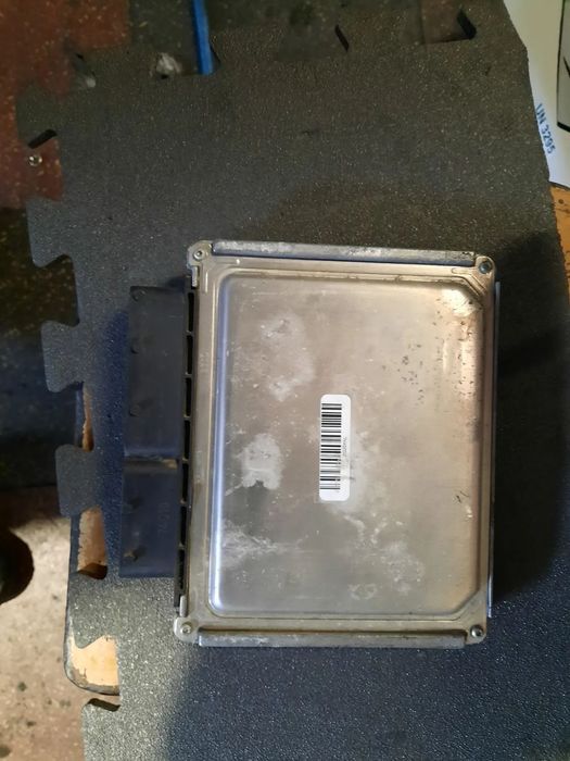 Calculator motor ecu motor vw polo 6r 1.2tdi cfw seat ibiza 1.2tdi cfw
