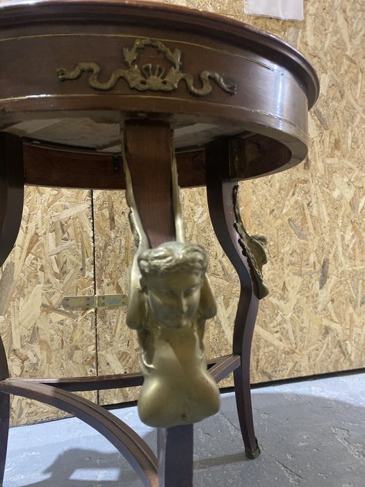 Măsuță de salon vintage/antică în stil Louis XV, lemn și bronz, blat catifelat verde