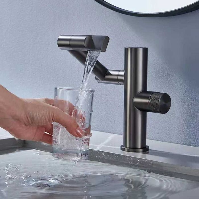 Смесител за баня с дисплей и 360 градуса ротация