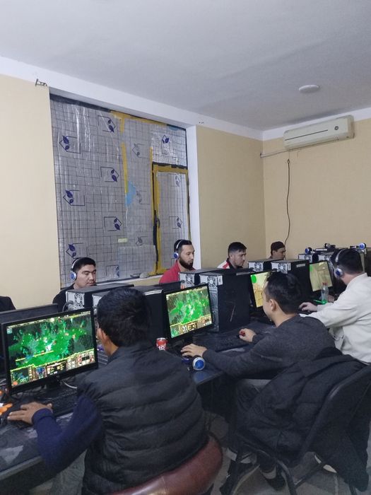 Tayor kampuyuter xona sotiladi