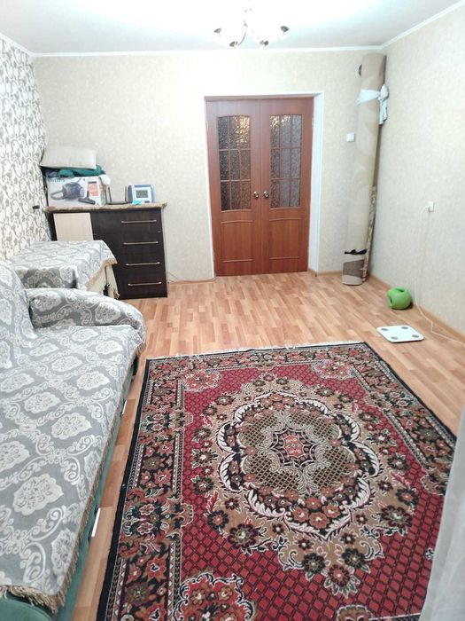 продам квартиру 3 х комнатная (центр)