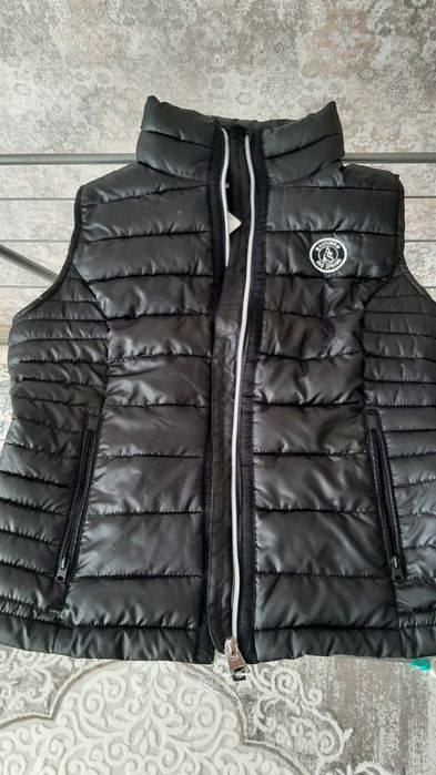 Продам жилет женский, размер s