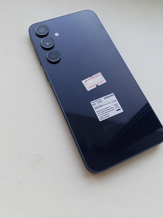 Samsung A55 с гарантией.