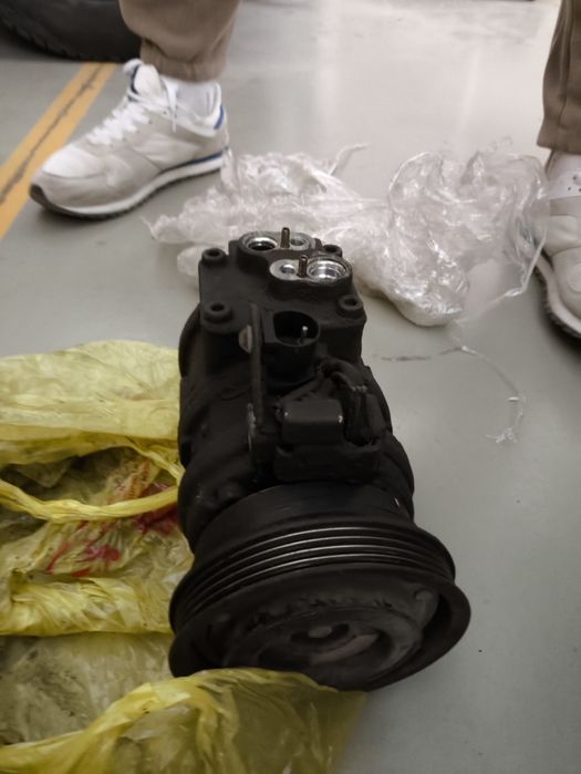 Компрессор кондиционера БМВ М43