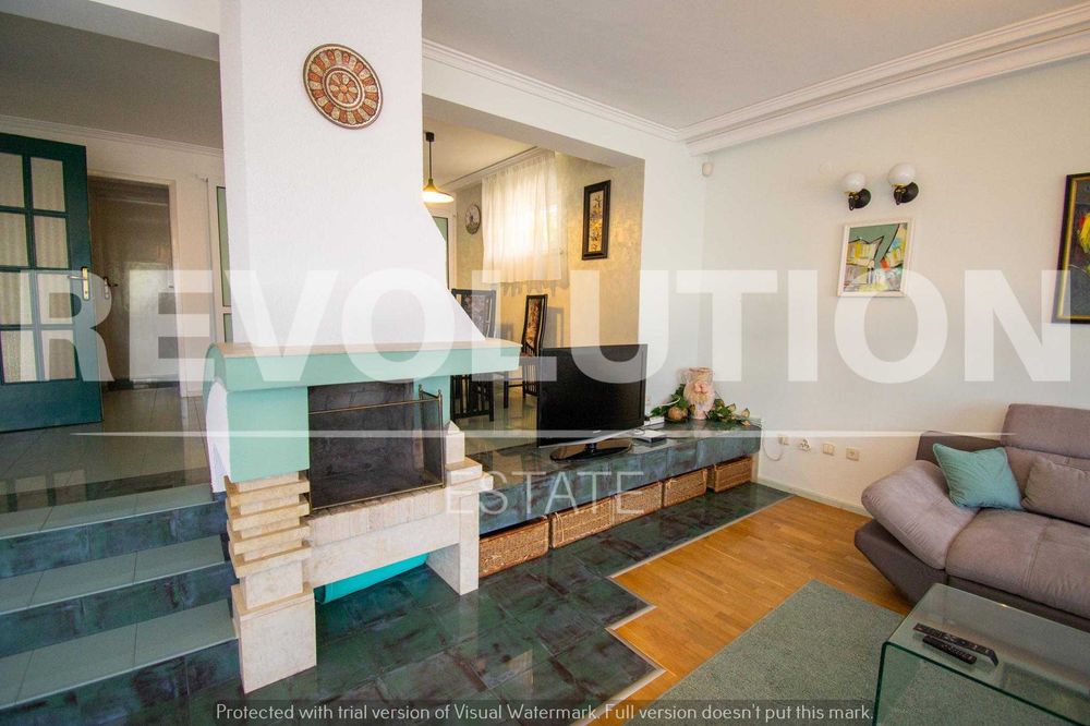 Дава се под наем Къща в София, Драгалевци - 320 кв.м за 2000 € - Снимка #1