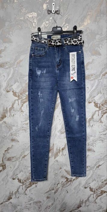 Blugi dama diferite modele