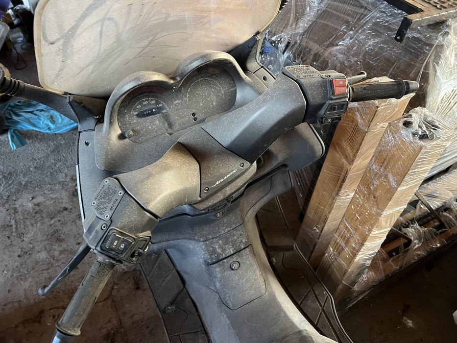 Scuter aprilia 200 cm