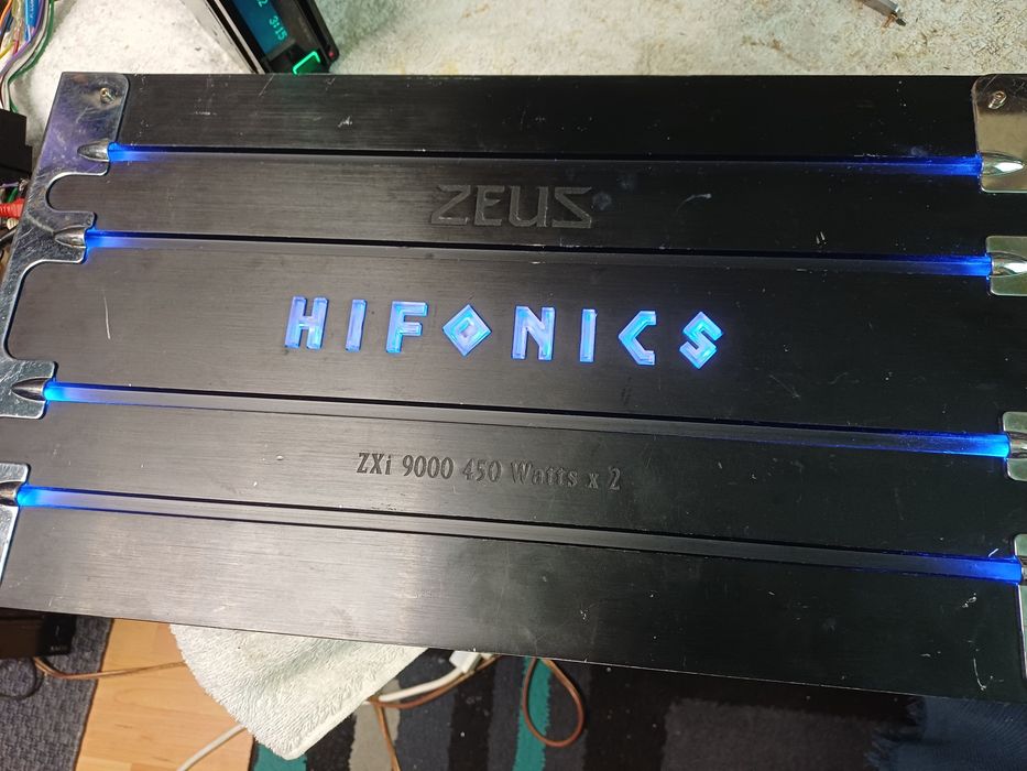 Hifonics ZXI 9000 450w x 2 la 4 ohmi rms amplificator auto subwoofer