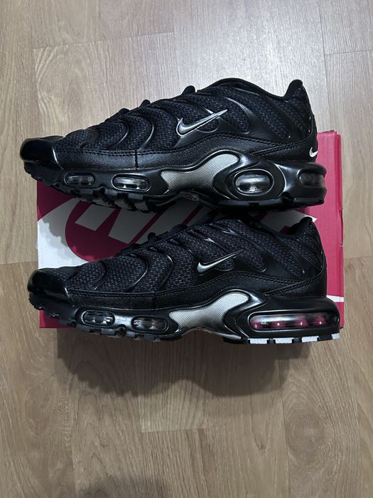Nike tn.        .