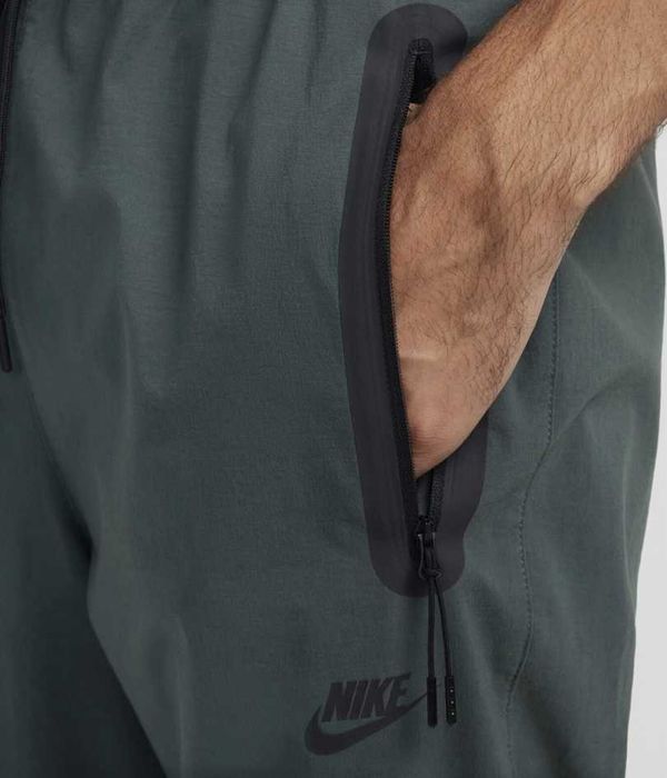 Nike tech woven pants size XL