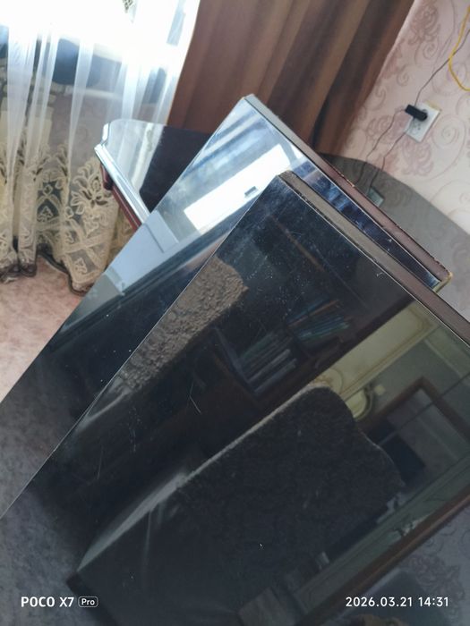 Стол черного цвета