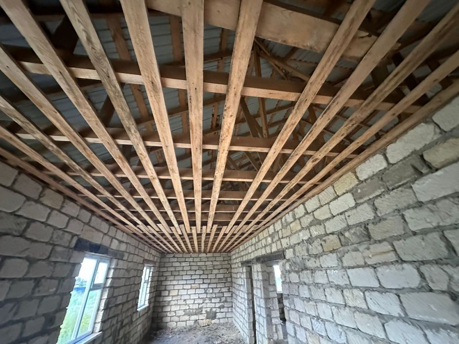 Продам частный дом в черновом варианте.