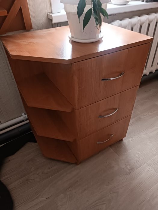 Продам шкаф тумбу зеркало