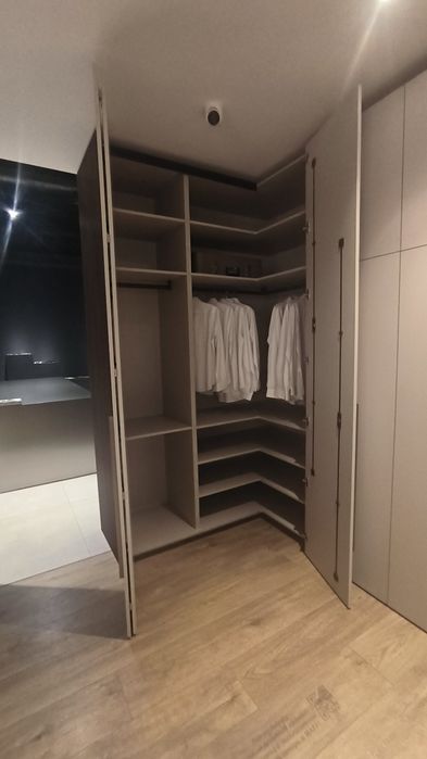 Делаю шкафы на заказ, не стандартные решения. Дизайн.