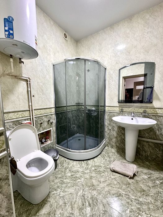 Samarqand shahrida 2-xonali LUKS kvartira KUNLIK ijara uchun