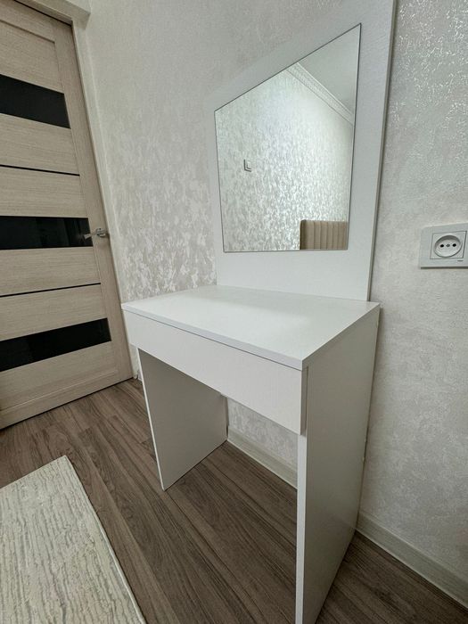 Стол ураган, сатамын стол.