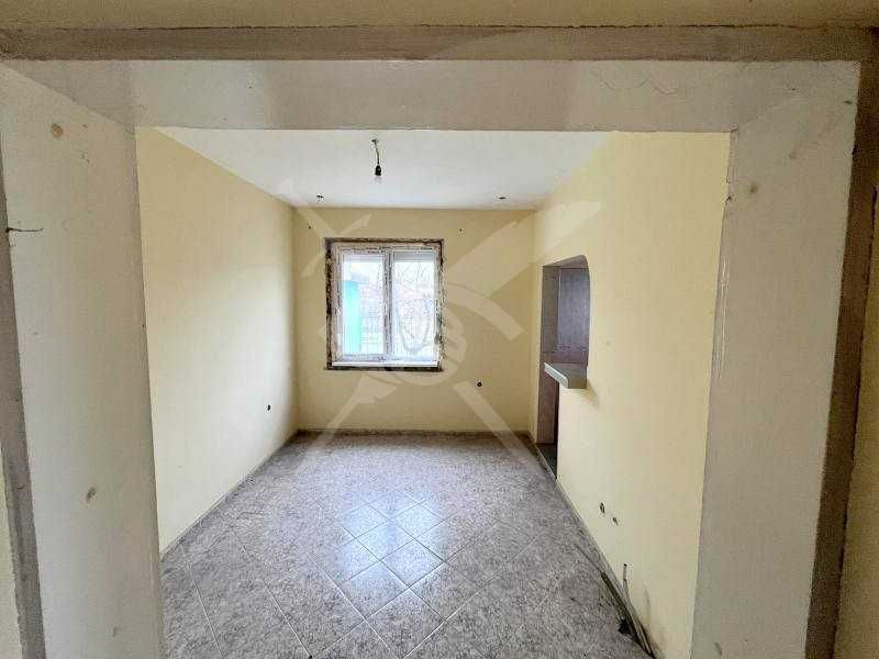 Продава се Тристаен апартамент в Бургас, Долно Езерово - 115 кв.м за 722 €/кв.м - Снимка #4