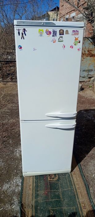 Холодильник рабочий хороший