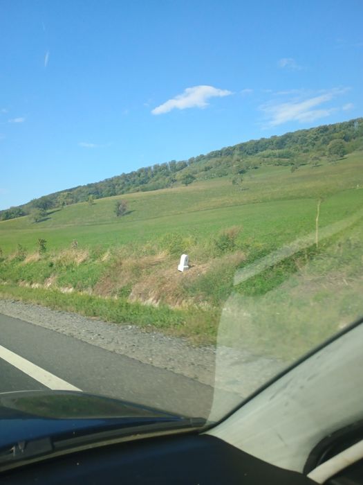 Vind trei parcele de teren