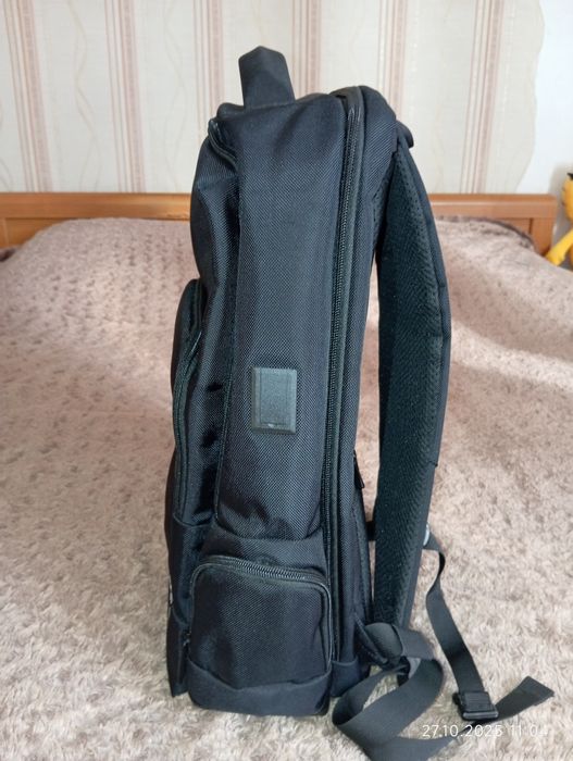 Продам новый черный рюкзак