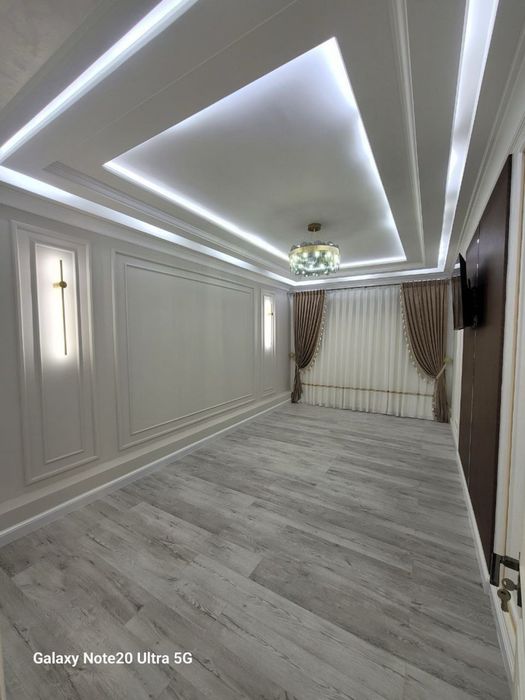 Продается 3 ком. Квартира в полуподвале в Мархабо площадью 78 кв.м.