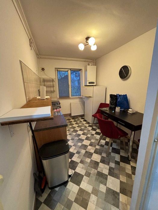 Proprietar, vand apartament 2 camere, centrala proprie, zona Dacia