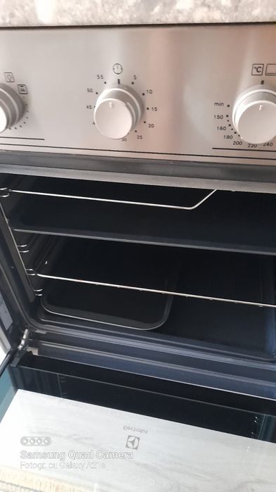 Cuptor pe gaz marca Electrolux cu ventilatie
