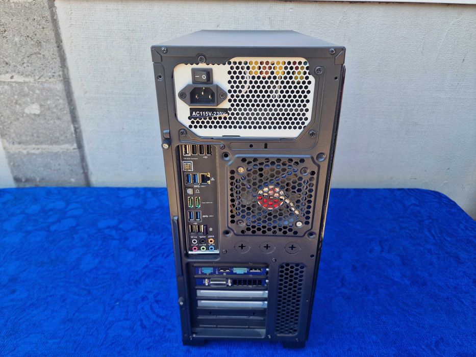 PC Gaming Legendar by ASUS, P9X79 PRO, 24GB DDR3, 600 SSD, Iluminare