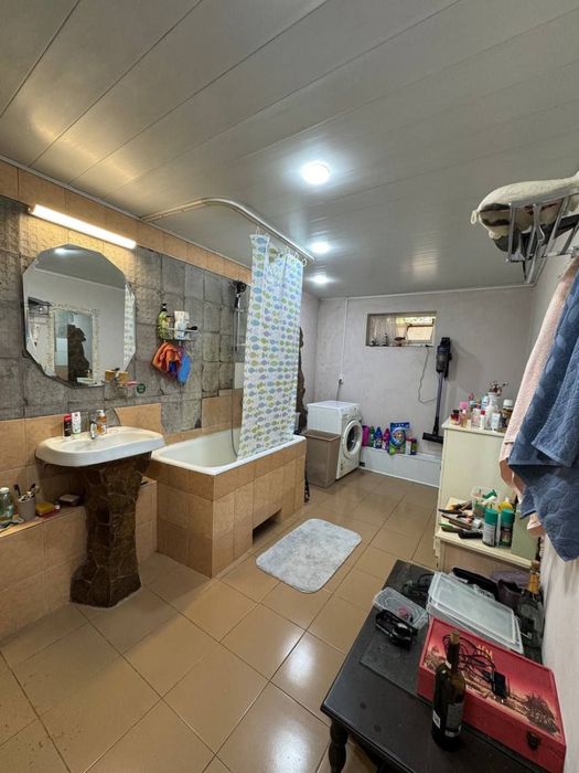 Продаю дом 1.30 сотки Узбум