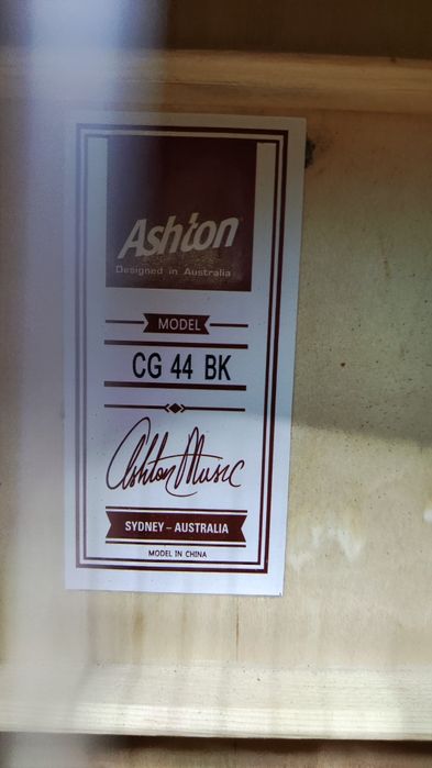 Гитара Ashton малои спользованный