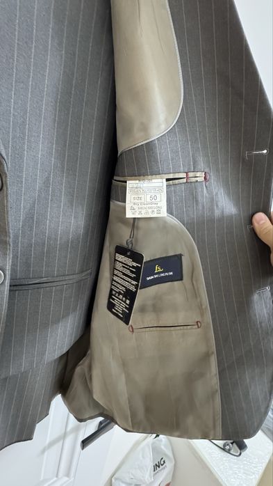 Срочно продам Костюм