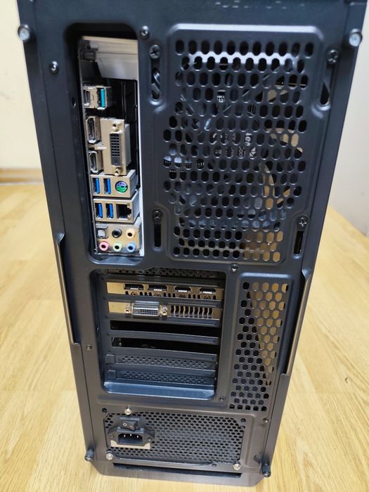 Core i5-7400/1070 8GB/8GB DDR4/512 SSD