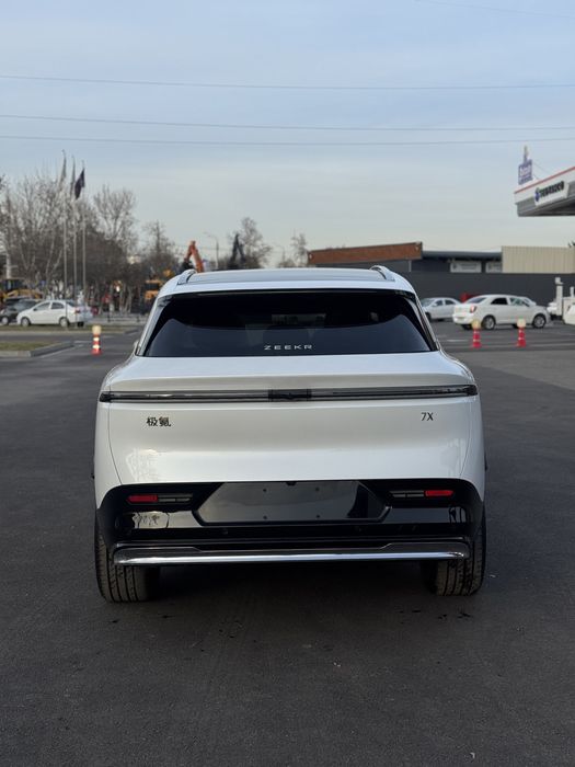 Zeekr 7x full awd