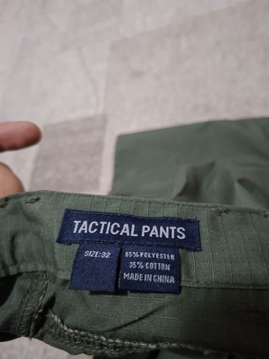 Pantaloni tactici