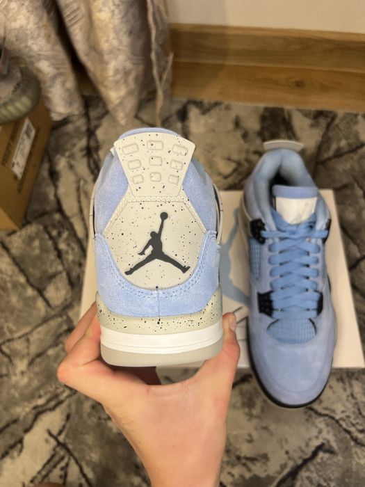 Jordan 4 university blue