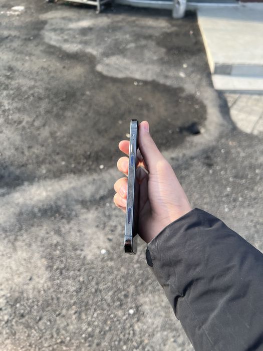 Iphone 12 pro sotiladi